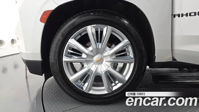 Chevrolet Tahoe — Фото автомобиля 5