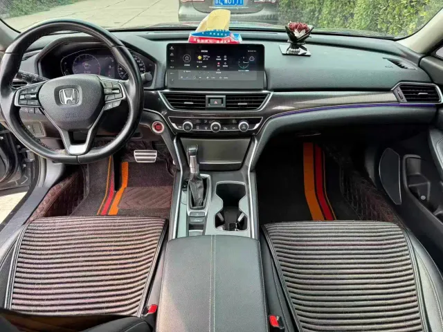Honda Accord — Фото автомобиля 4