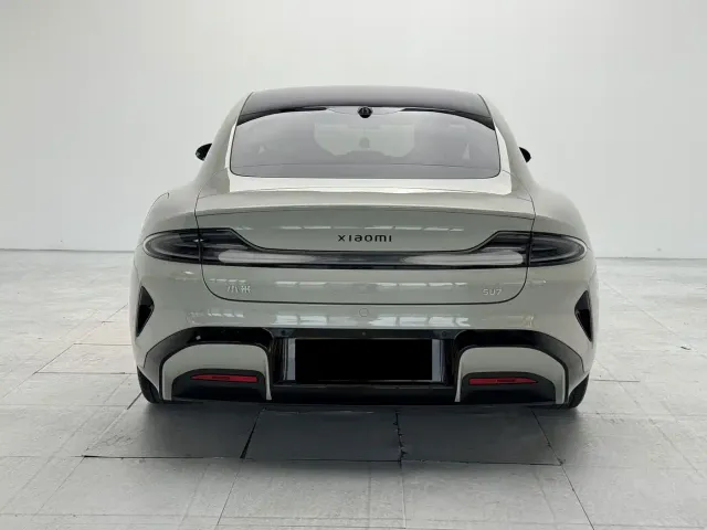 Xiaomi SU7 — Фото автомобиля 9