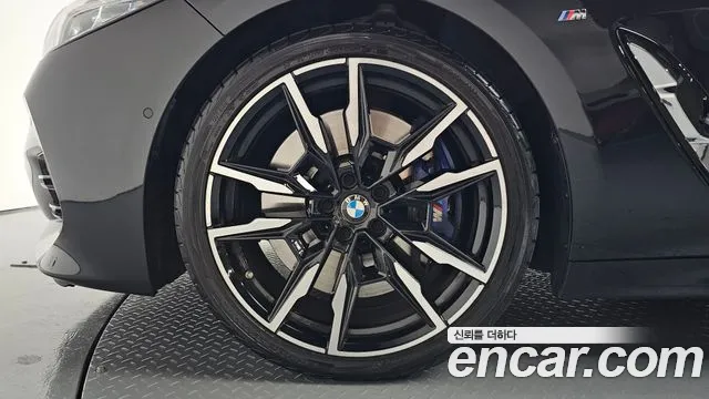BMW 8 Series G15 — Фото автомобиля 5
