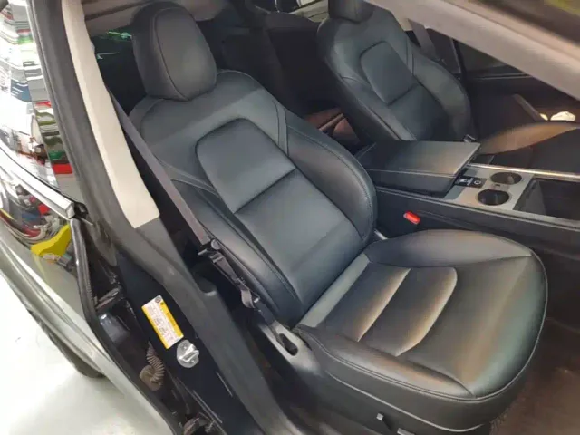 Tesla Model Y — Фото автомобиля 24