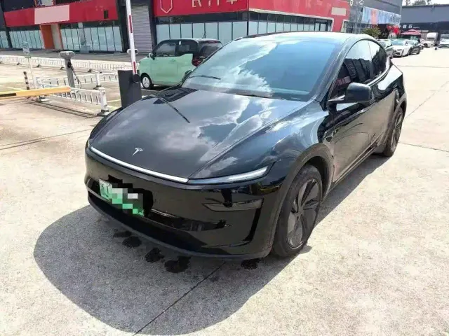 Фотография автомобиля — Tesla Model Y