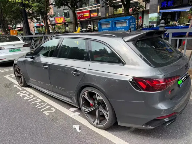 Audi RS 4 — Фото автомобиля 4