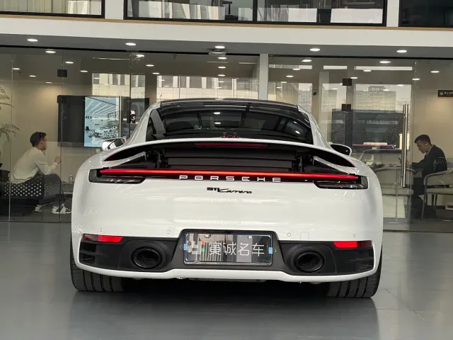 Porsche 911 — Фото автомобиля 6