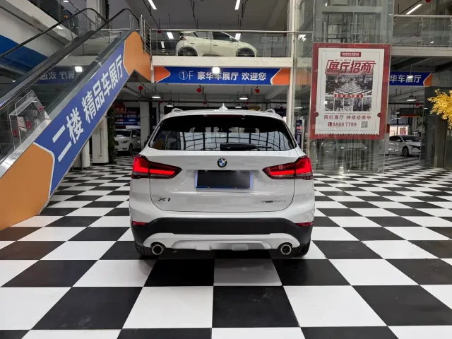 BMW X1 — Фото автомобиля 5