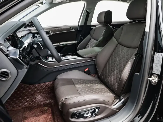 Audi A8 — Фото автомобиля 10