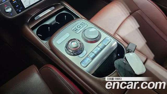 Genesis G90 Бензин 3.5 турбо AWD — Фото автомобиля 9
