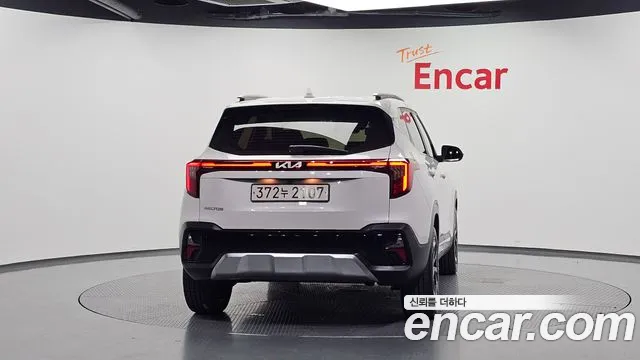 Kia Seltos — Фото автомобиля 4