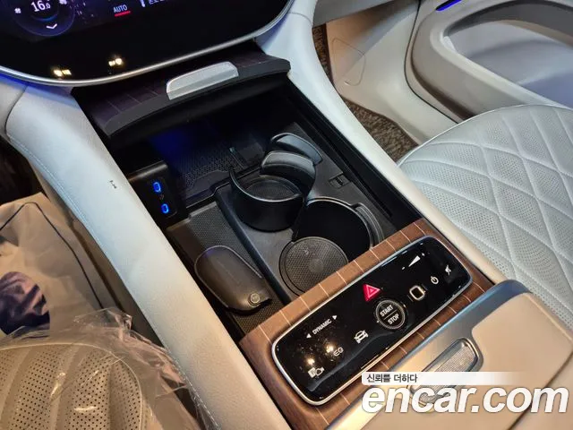 Mercedes-Benz EQS — Фото автомобиля 15