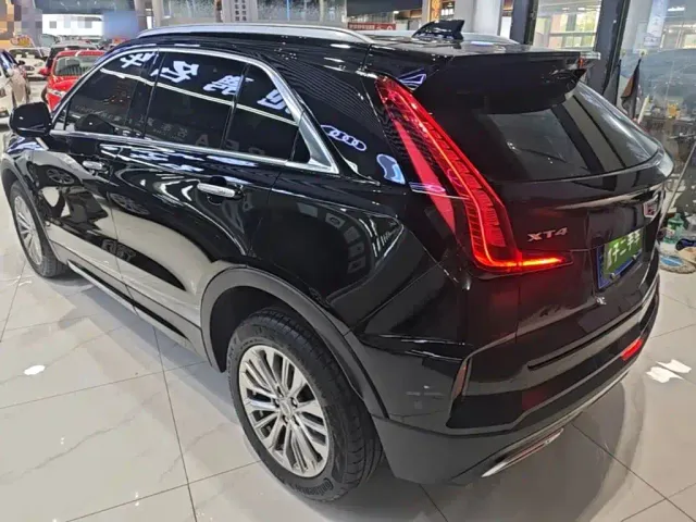 Cadillac XT4 — Фото автомобиля 4