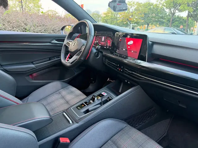 Volkswagen Golf GTI — Фото автомобиля 18