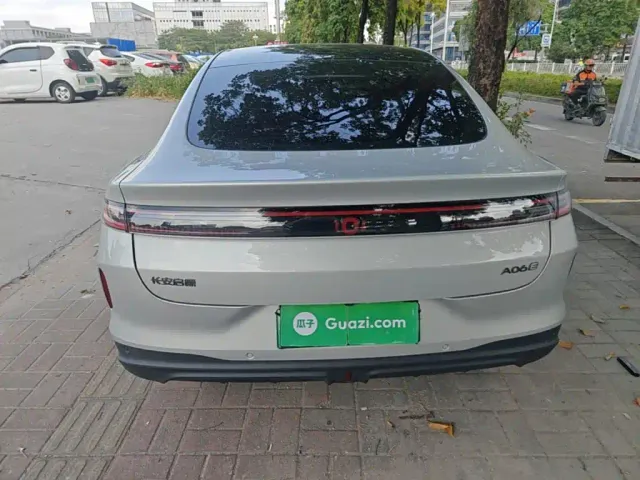 Changan Qiyuan A06 — Фото автомобиля 5