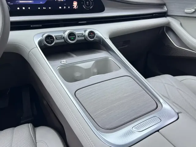 Exeed RX — Фото автомобиля 13