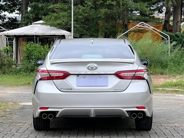Toyota Camry — Фото автомобиля 5