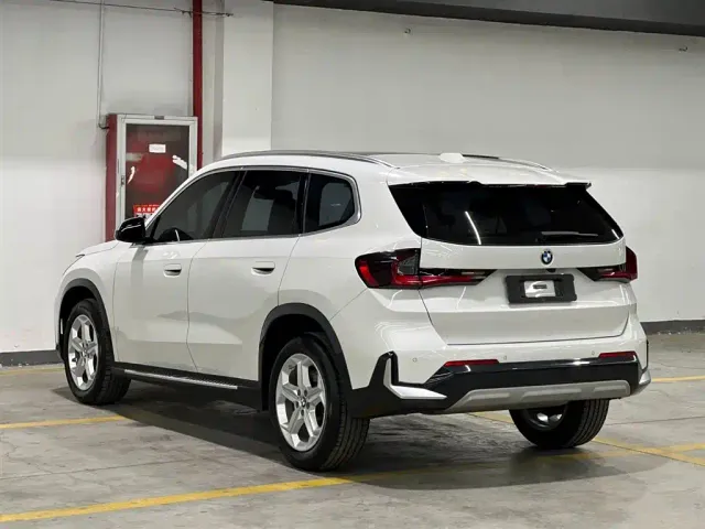 BMW X1 — Фото автомобиля 4