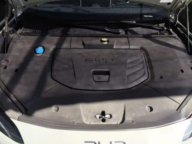 BYD Seal 06 GT — Фото автомобиля 10