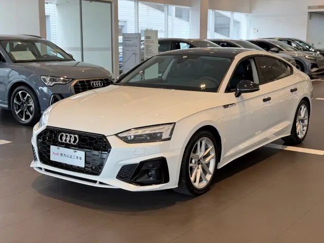 Фотография автомобиля — Audi A5