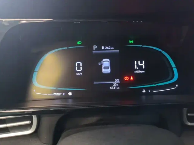 Hyundai Elantra — Фото автомобиля 11