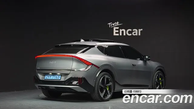 Kia EV6 — Фото автомобиля 2