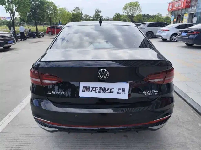 Volkswagen Lavida — Фото автомобиля 8