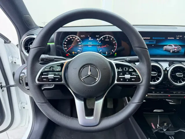 Mercedes-Benz A-Class — Фото автомобиля 11