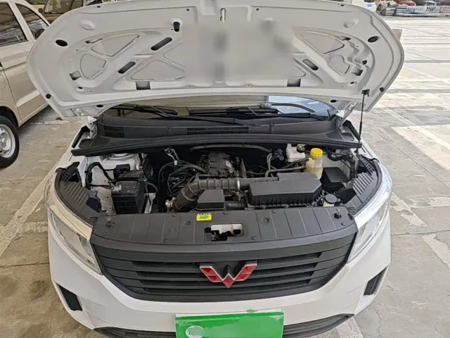 Wuling Hongguang Plus — Фото автомобиля 19