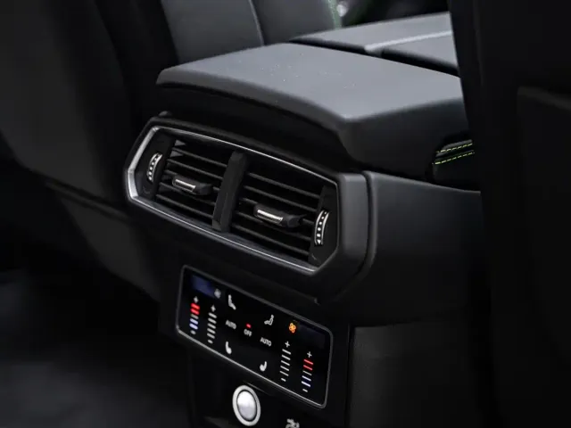 Lamborghini Urus — Фото автомобиля 10