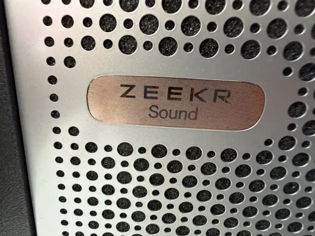 Zeekr Mix — Фото автомобиля 23
