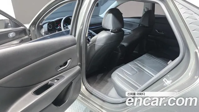 Hyundai Avante CN7 — Фото автомобиля 11
