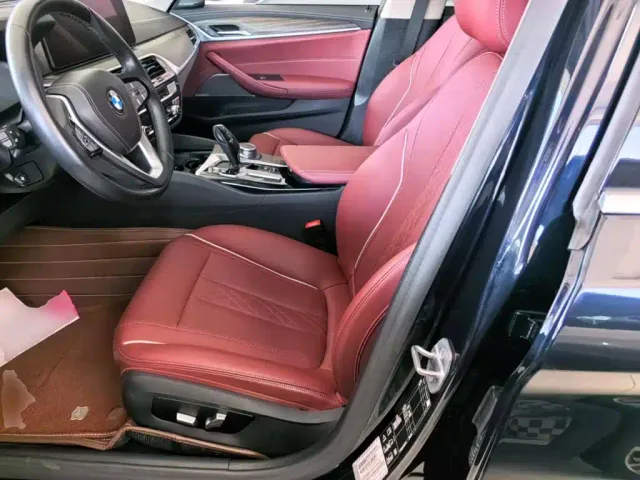 BMW 5 Series — Фото автомобиля 14