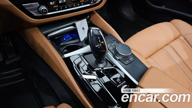 BMW 5 Series G30 — Фото автомобиля 12