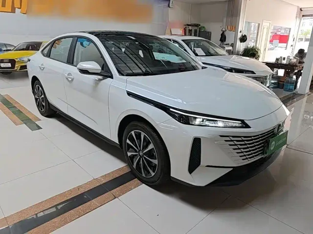 Changan Oushang 520 — Фото автомобиля 3
