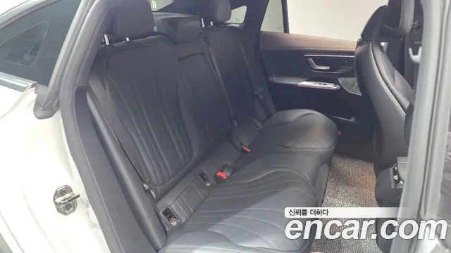 Mercedes-Benz EQE V295 — Фото автомобиля 18