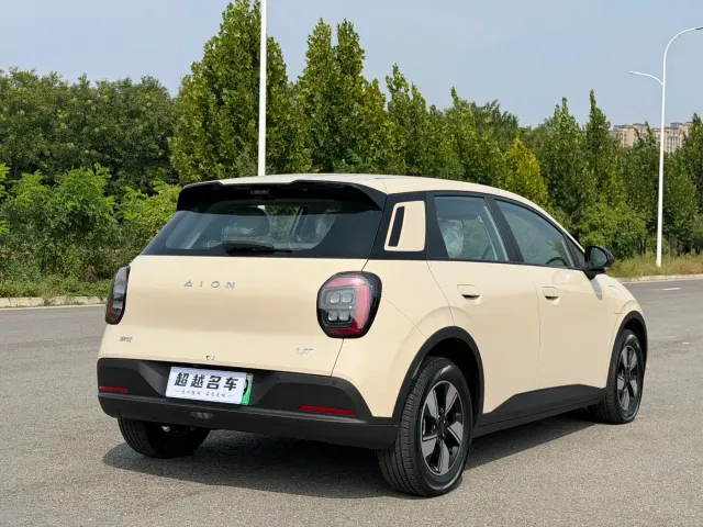 GAC Aion UT — Фото автомобиля 7
