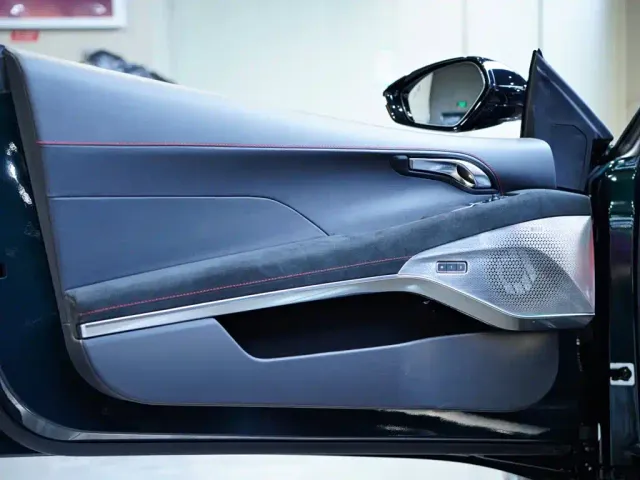 Lotus Emira — Фото автомобиля 24