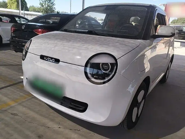 Фотография автомобиля — Changan Lumin