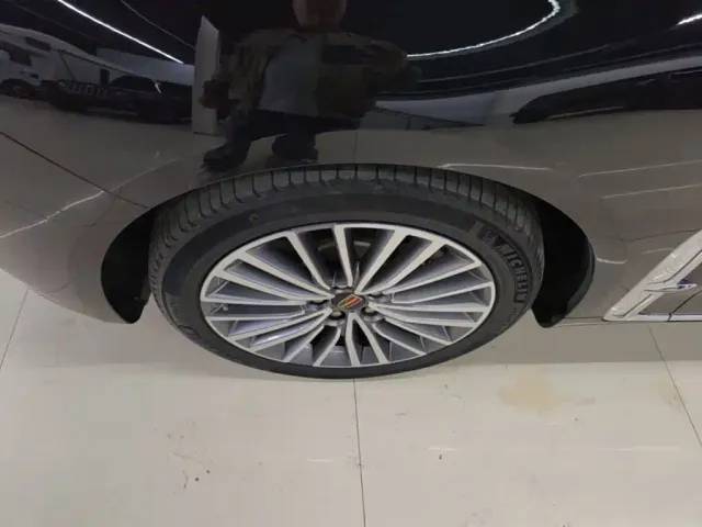 Hongqi H9 — Фото автомобиля 22