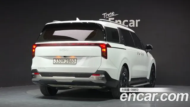 Kia Carnival Generation 4 — Фото автомобиля 2