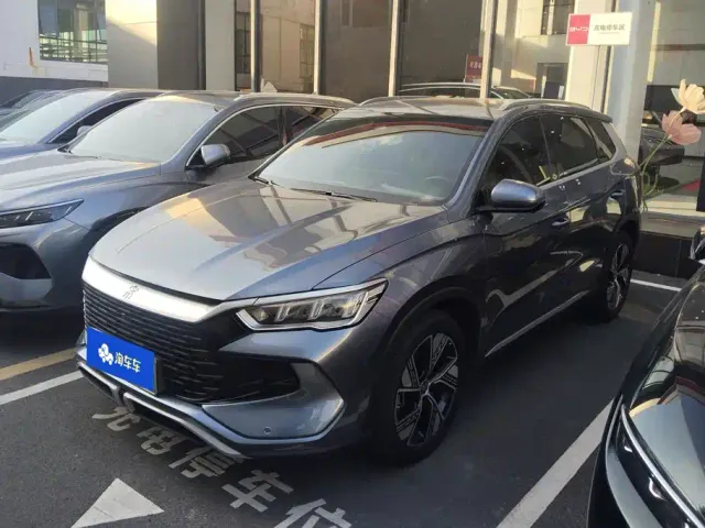 Фотография автомобиля — BYD Song Pro