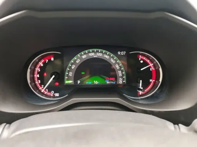 Toyota RAV4 — Фото автомобиля 11