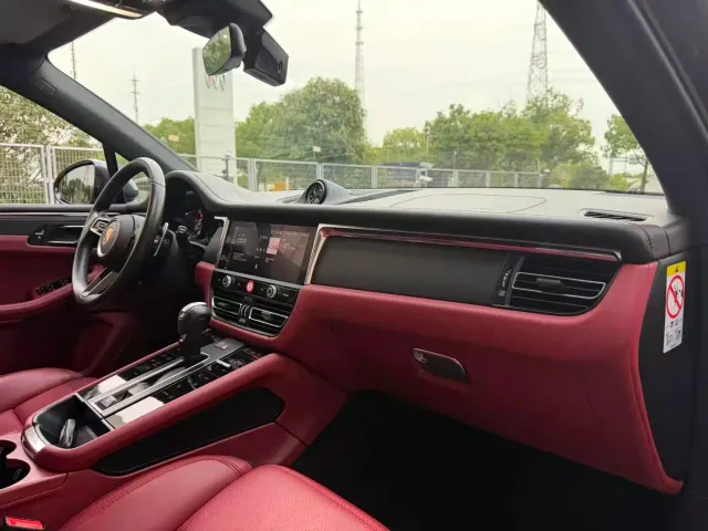 Porsche Macan — Фото автомобиля 11