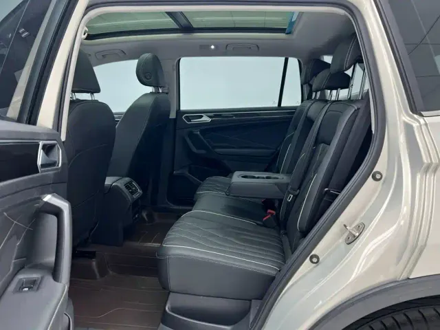 Volkswagen Tiguan L — Фото автомобиля 8