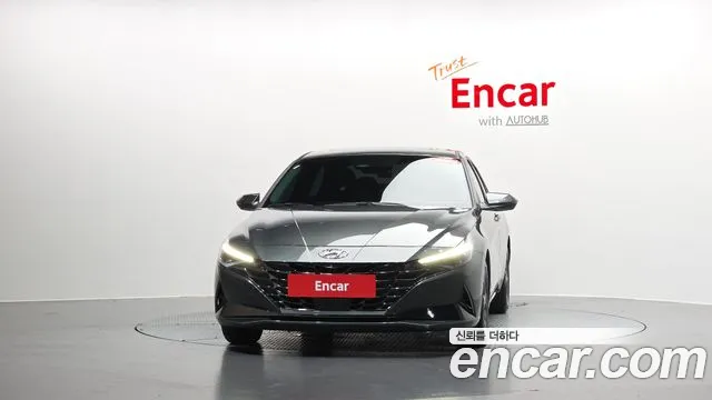 Hyundai AVANTE Avante (CN7) — Фото автомобиля 3