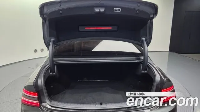 Genesis G80 Бензин 2.5 турбо AWD — Фото автомобиля 20