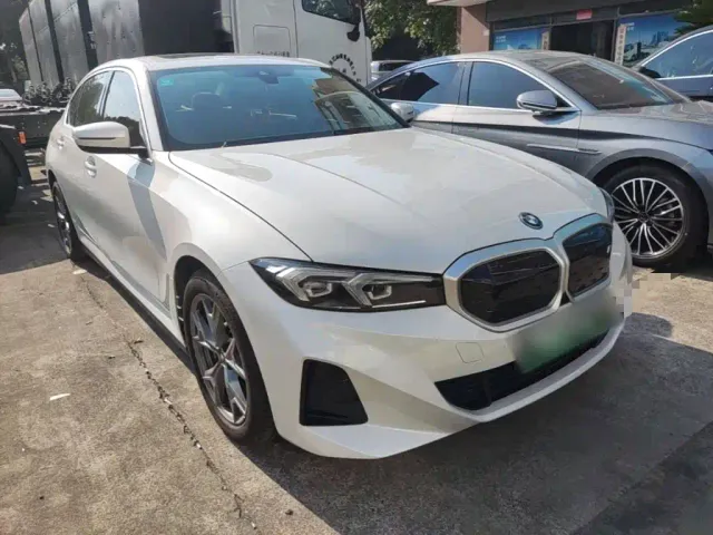 BMW i3 — Фото автомобиля 3