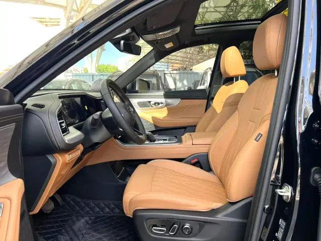 GAC Trumpchi GS8 — Фото автомобиля 7