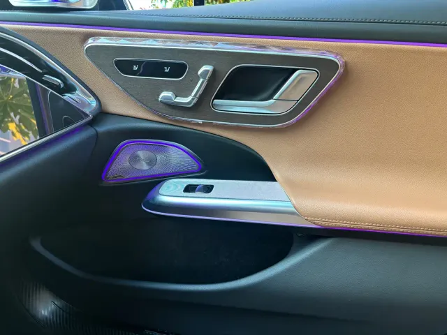 Mercedes-Benz E-Class — Фото автомобиля 13
