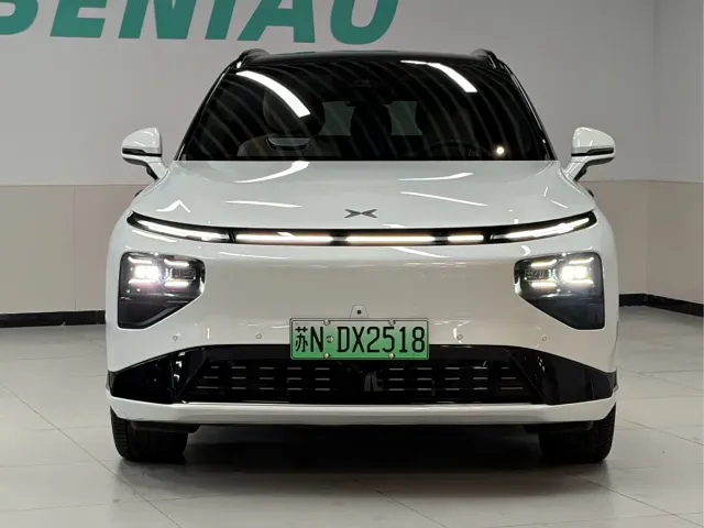 Xpeng G9 — Фото автомобиля 2