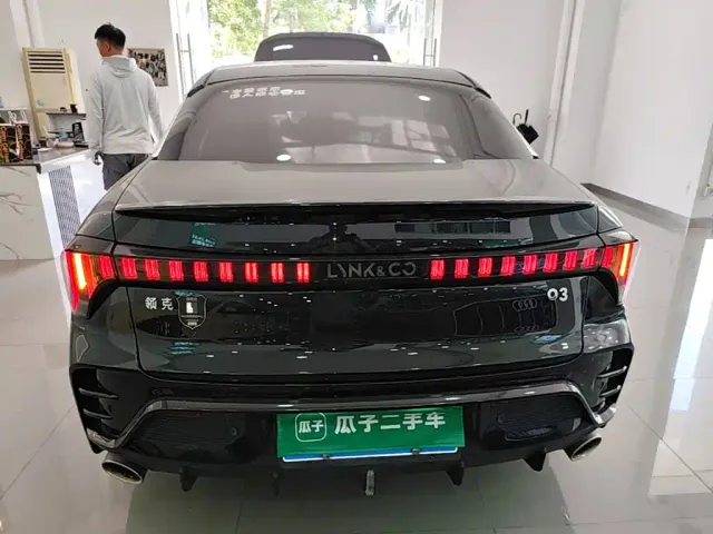 Lynk & Co 03 — Фото автомобиля 5