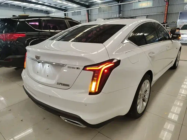 Cadillac CT5 — Фото автомобиля 6